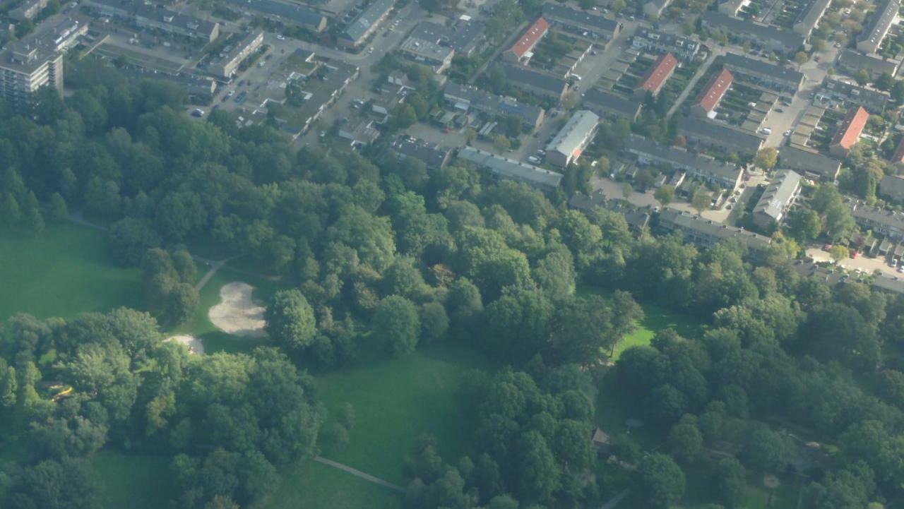 B&B Aan Het Park アイントホーフェン エクステリア 写真